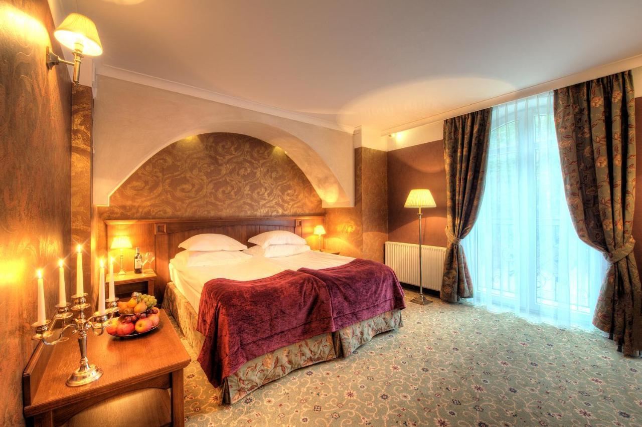 Hotel Lipowy Most Suprasl Exterior photo