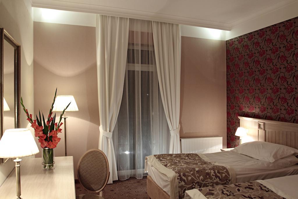 Hotel Lipowy Most Suprasl Exterior photo